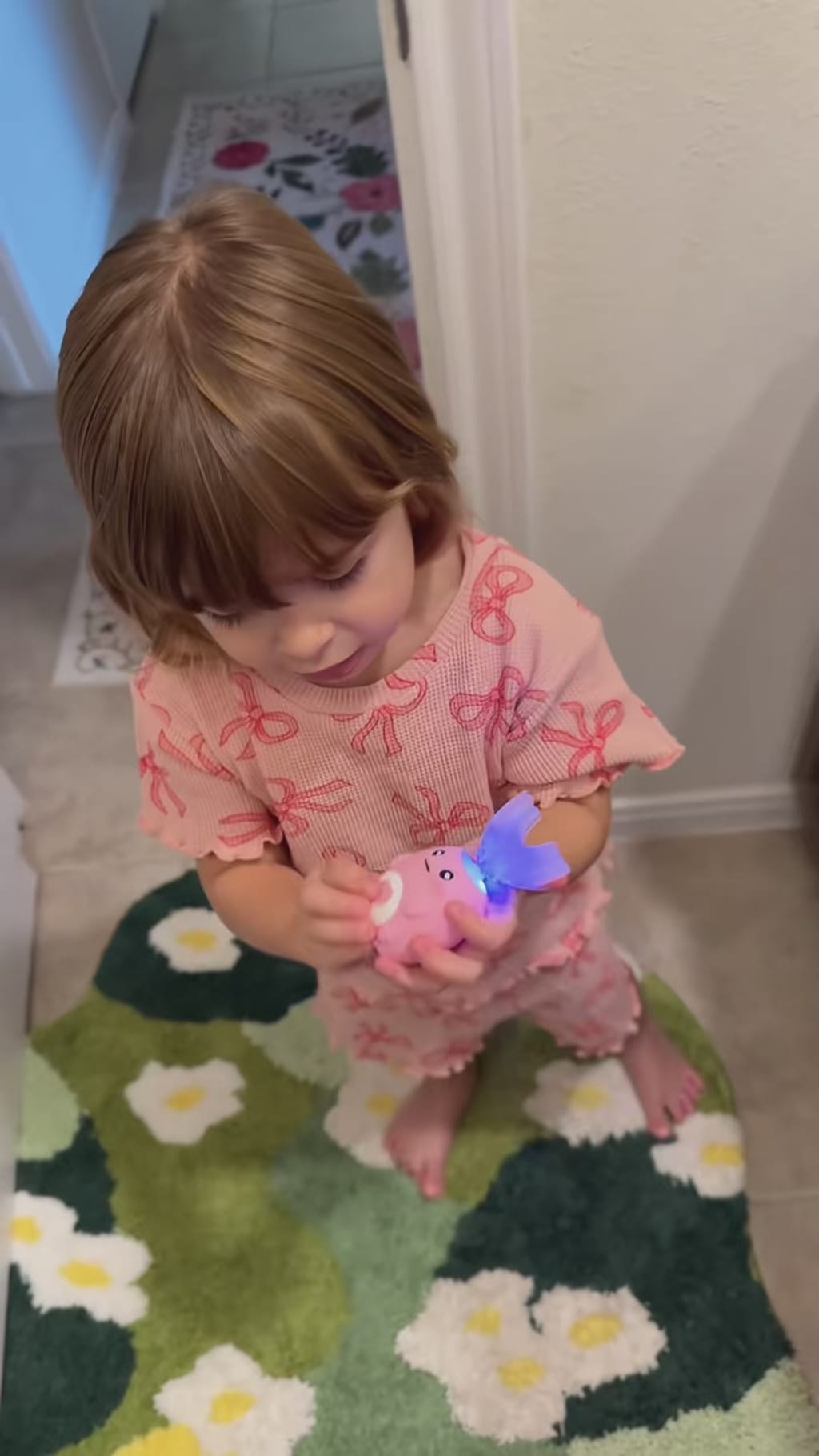 SmileSnap™ - Kids U-Shaped Toothbrush